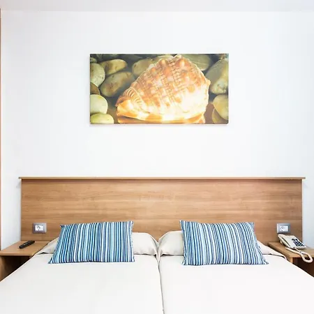 Dui Single Without Kitchen, With Pool And Wifi, Near Playa Jardin